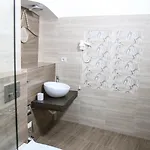 Krone Πανσιόν Μπρασόβ